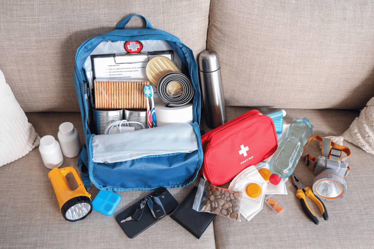 car emergency kit reflective triangle roadside