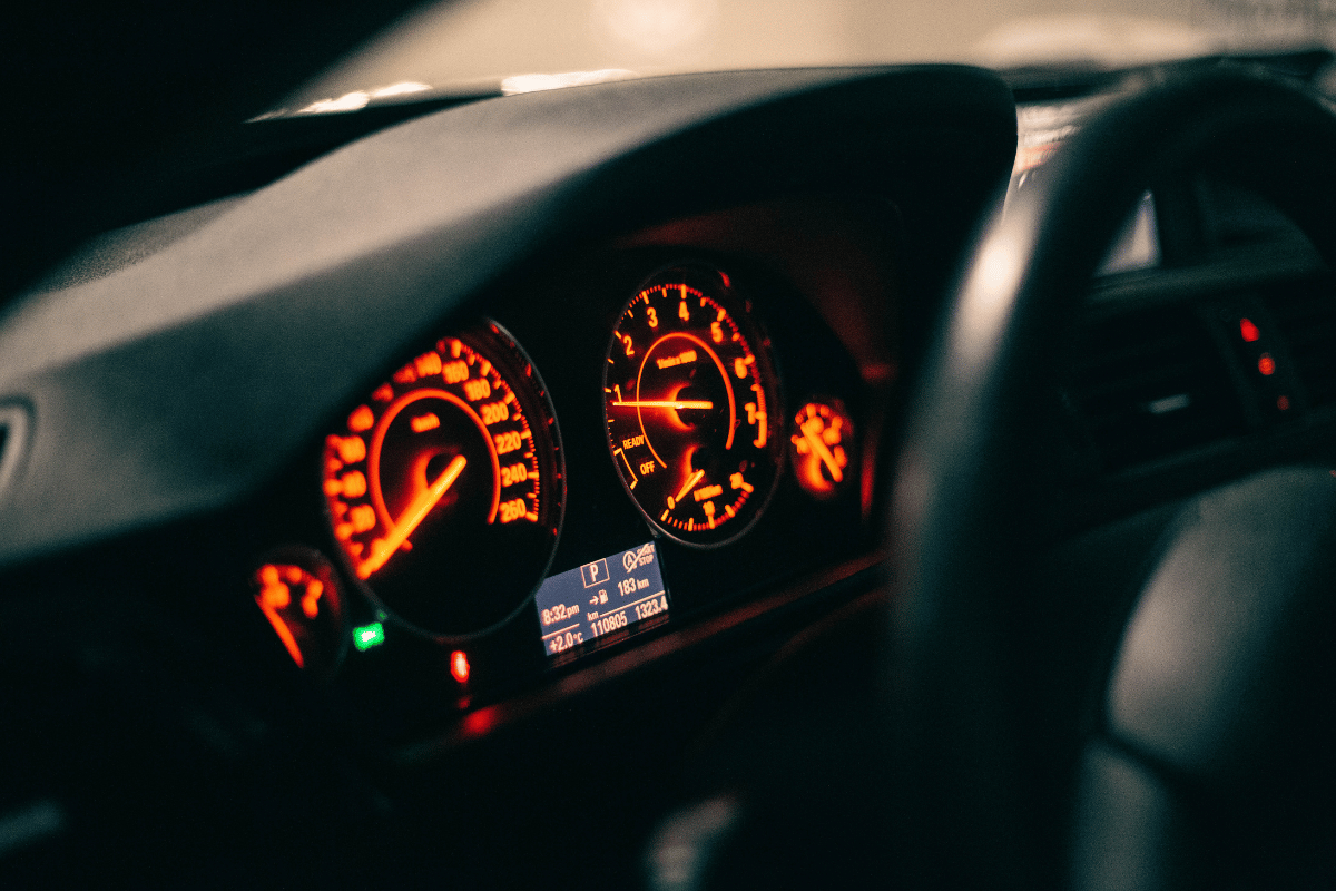 car dashboard battery warning light
