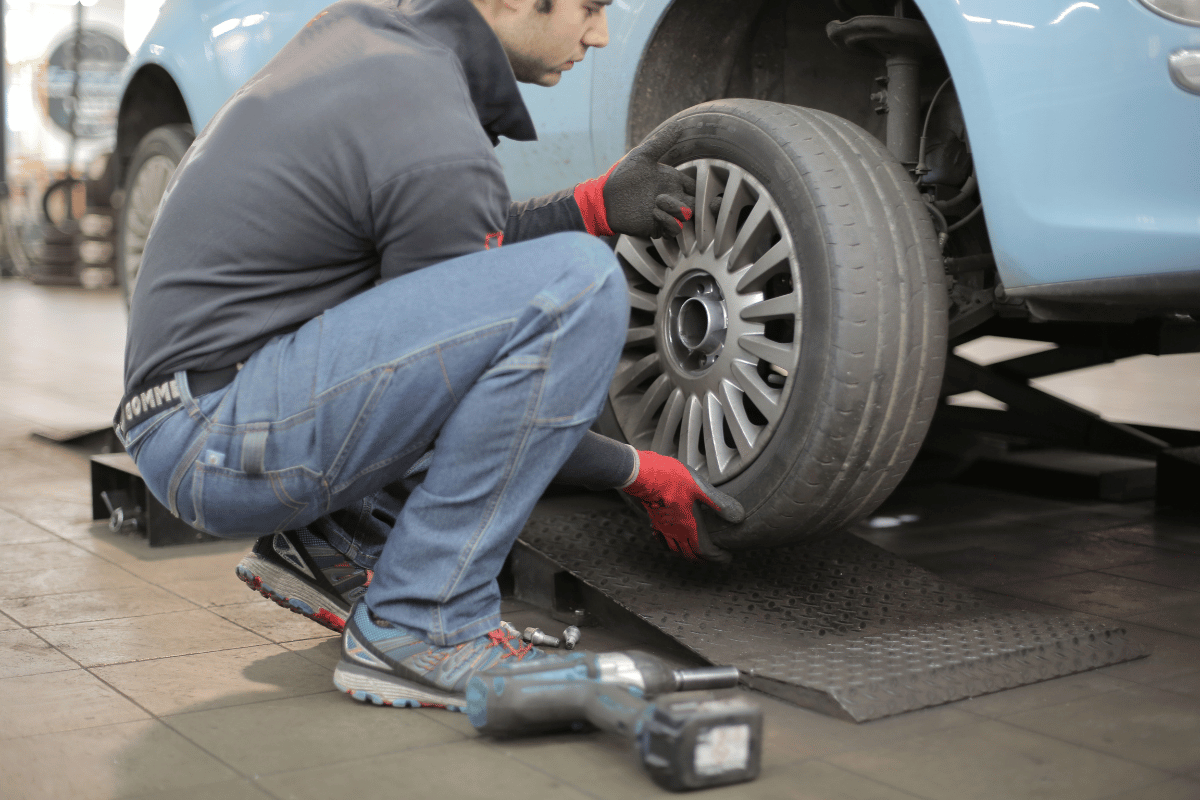 roadside assistance battery boost tire change